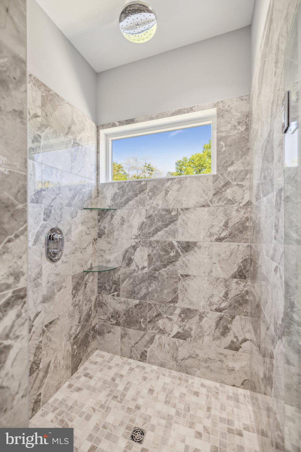 2811 21st Road South Arlington, VA 22206 - Photo 23 of 49 a view of a bathroom