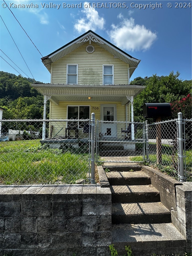 706 Stratton Street Logan, WV 25601 - Photo 4 of 25 Gallery Image 4