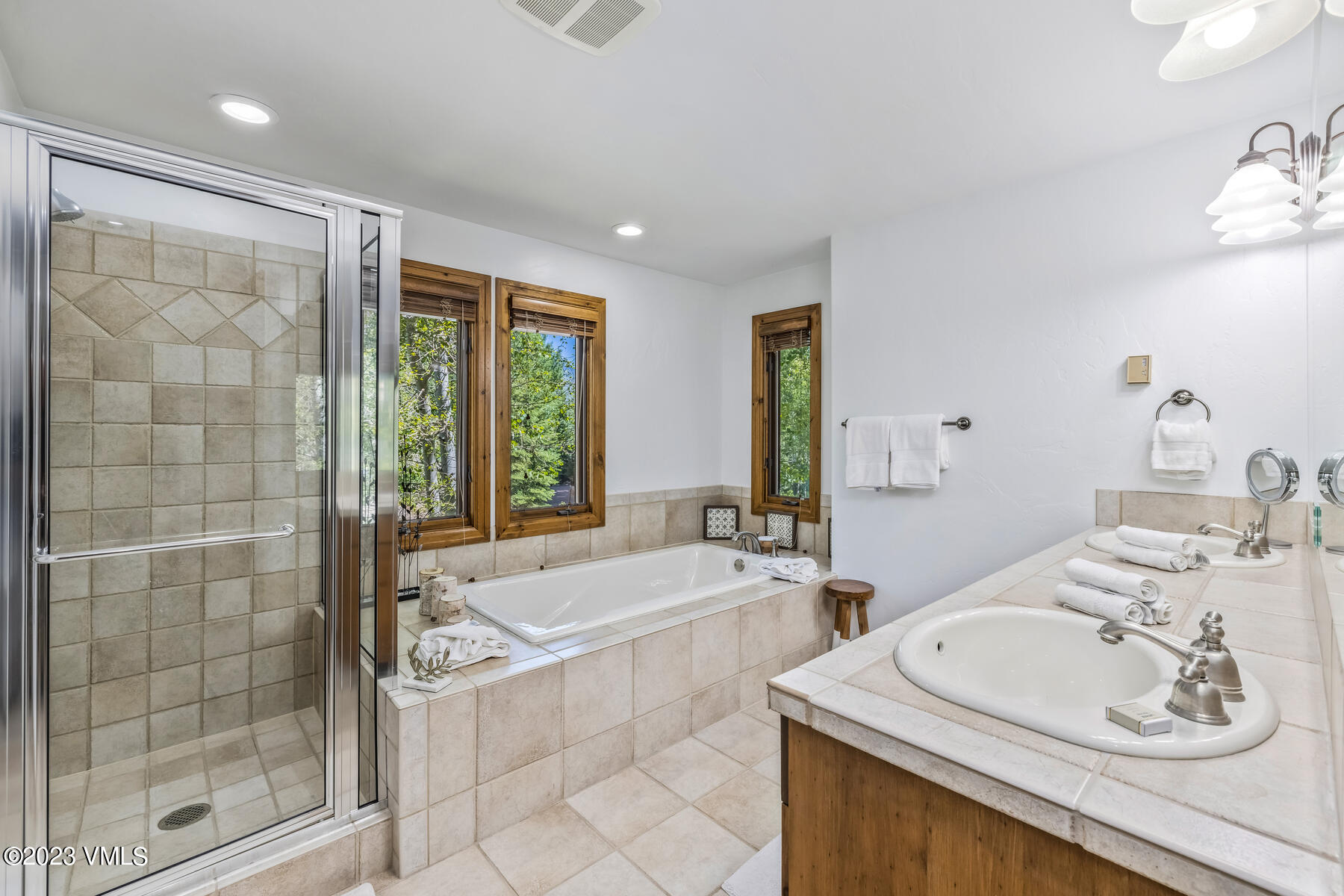 160 Cresta Road, Unit 202 Edwards, CO 81632 - Photo 14 of 27 160 Cresta Rd-026-005-Bathroom-MLS_Size