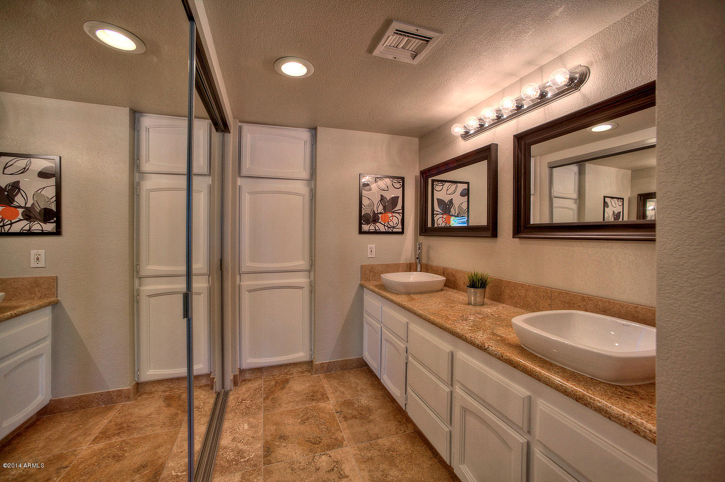 4308 East Hearn Road Phoenix, AZ 85032 - Photo 16 of 27 Master Bath