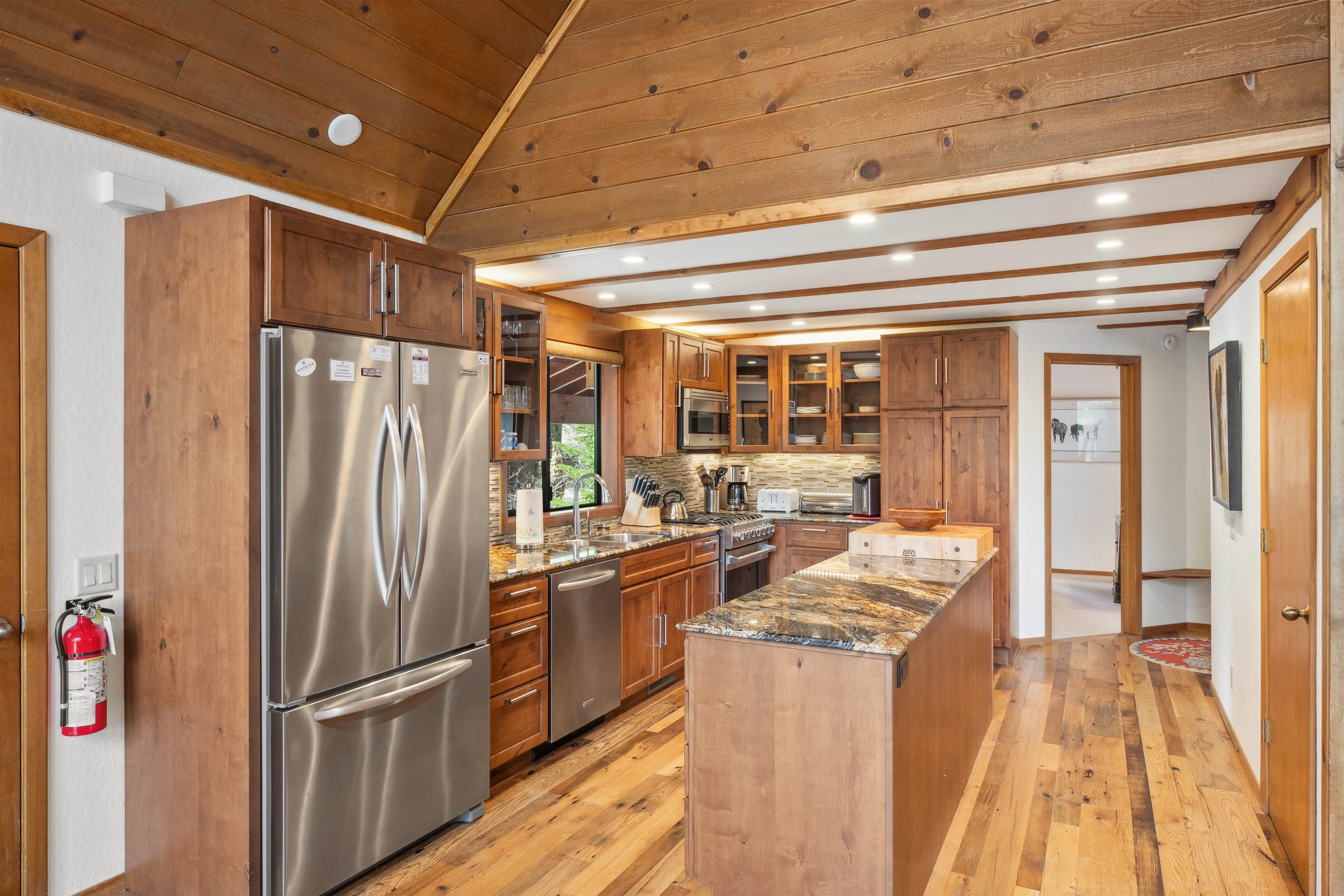 137 Basque Drive Truckee, CA 96161 - Photo 11 of 28 Gallery Image 11