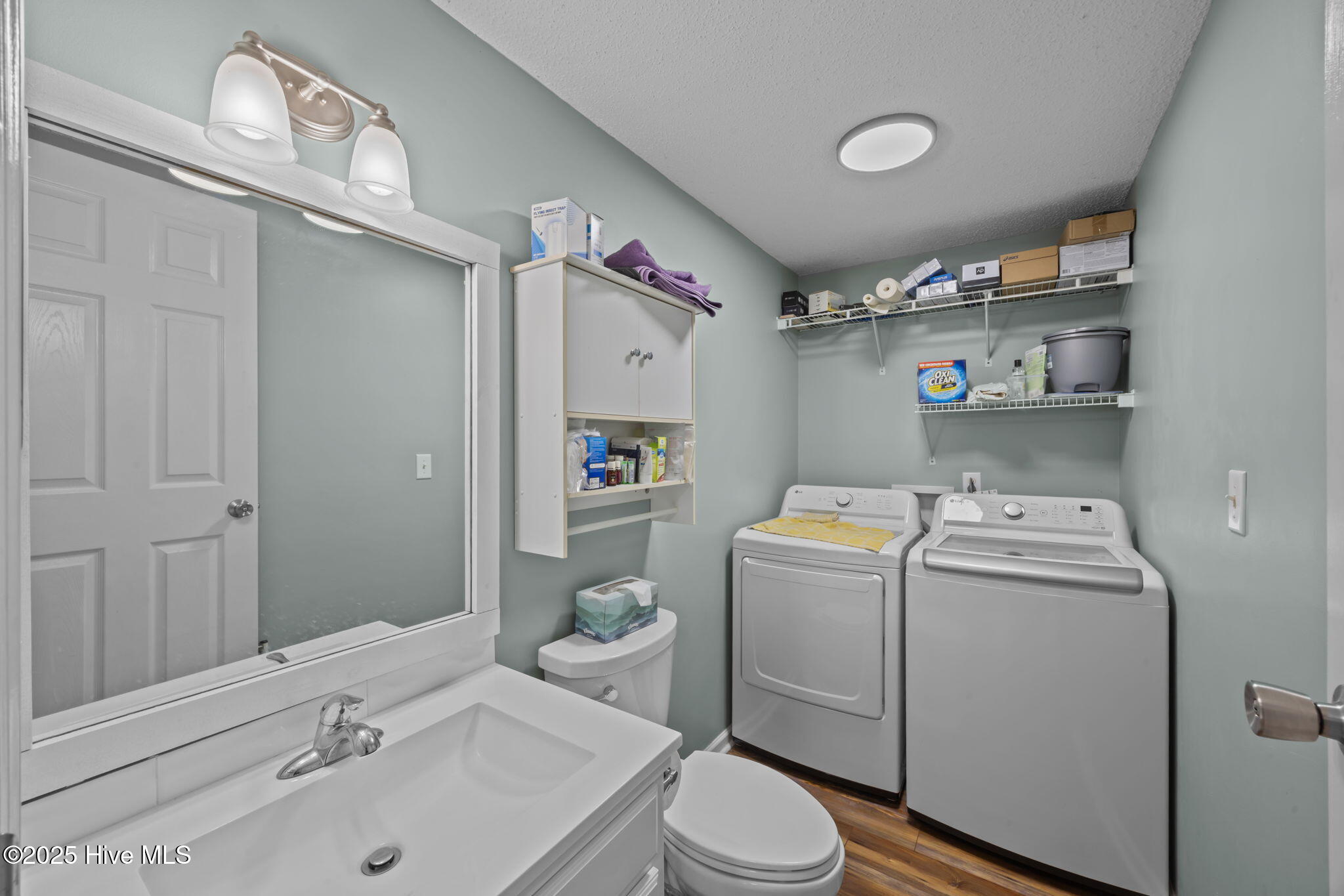210 Stony Branch Road New Bern, NC 28562 - Photo 14 of 54 Guest Bath/Laundry Room