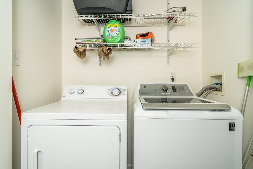 1139 Johnson Road Mineral, VA 23117 - Photo 17 of 33 a utility room with dryer and washer