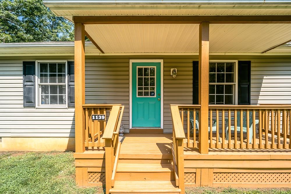 1139 Johnson Road Mineral, VA 23117 - Photo 23 of 33 a view of a house with wooden fence