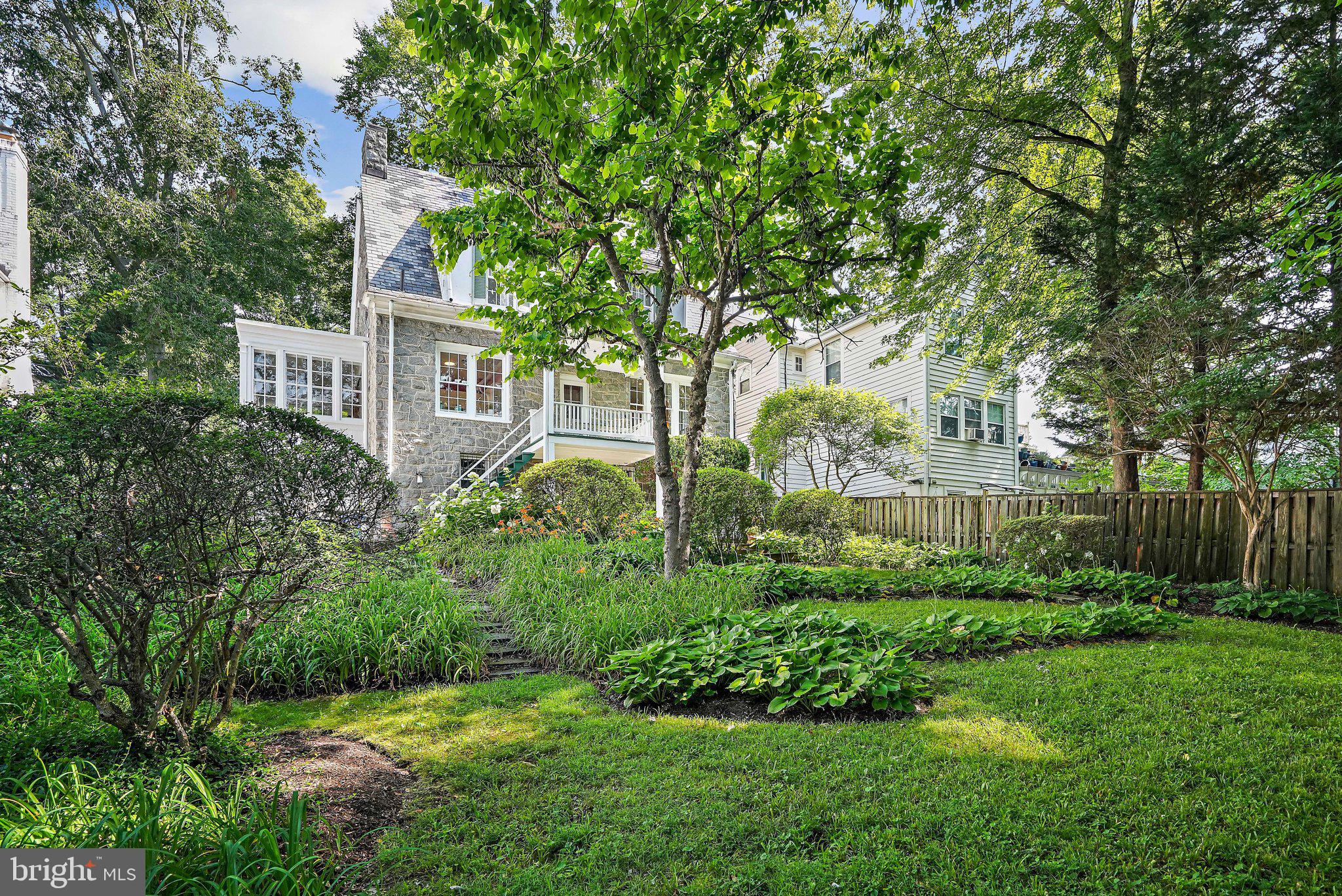 3612 Albemarle Street Northwest Washington, DC 20008 - Photo 40 of 42