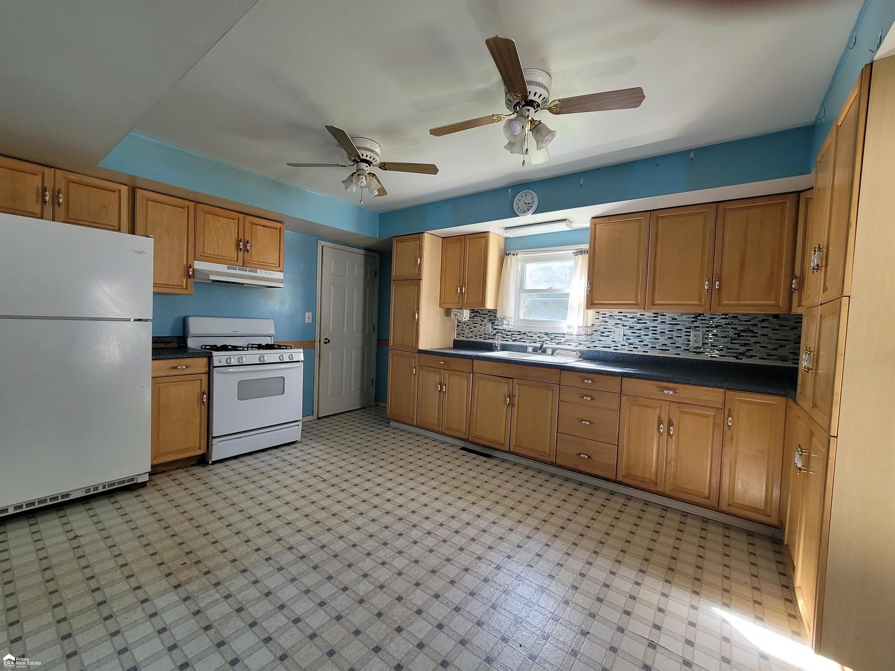11415 Neff Road Clio, MI 48420 - Photo 9 of 44 50089735-8.JPG