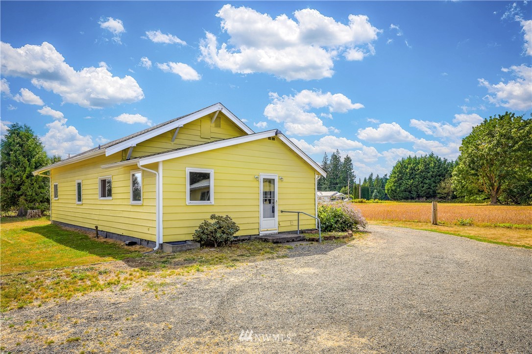 770 West Axton Road Bellingham, WA 98226 - Photo 3 of 40