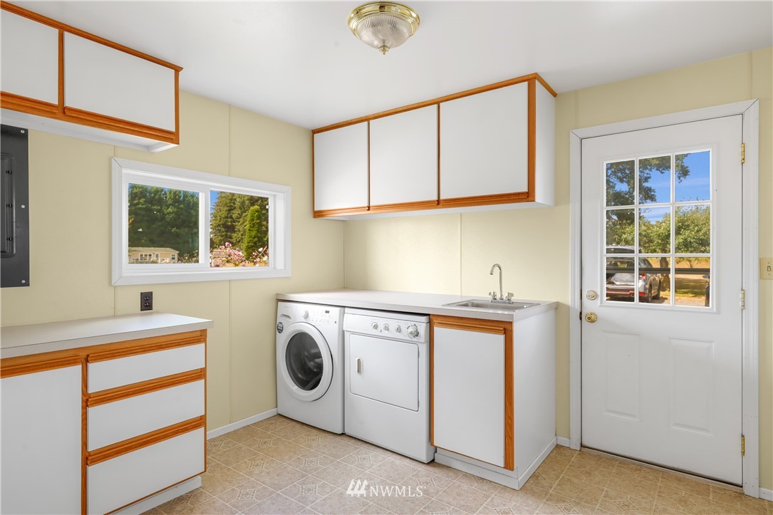 770 West Axton Road Bellingham, WA 98226 - Photo 4 of 40
