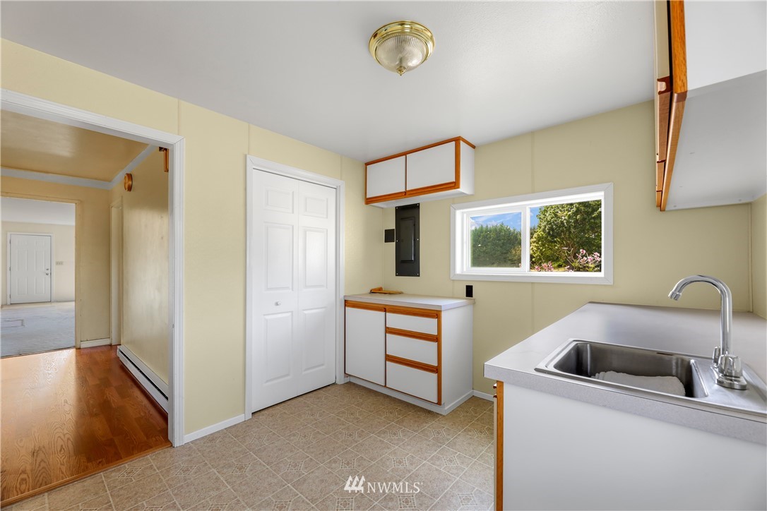 770 West Axton Road Bellingham, WA 98226 - Photo 5 of 40