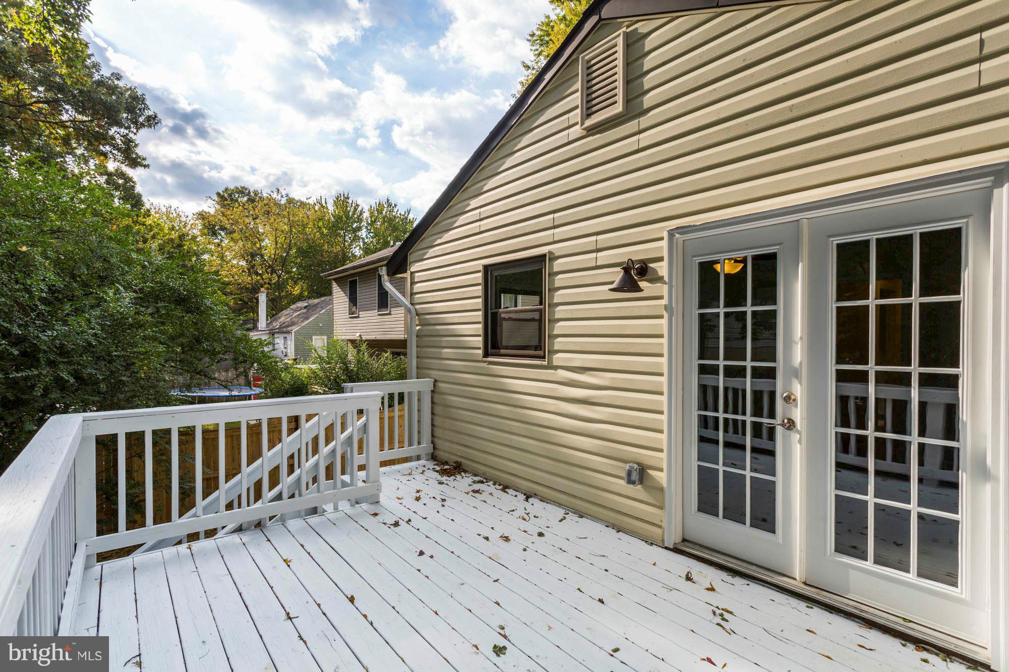 1711 Ridgely Road Edgewater, MD 21037 - Photo 21 of 22 Deck perfect for entertaining!