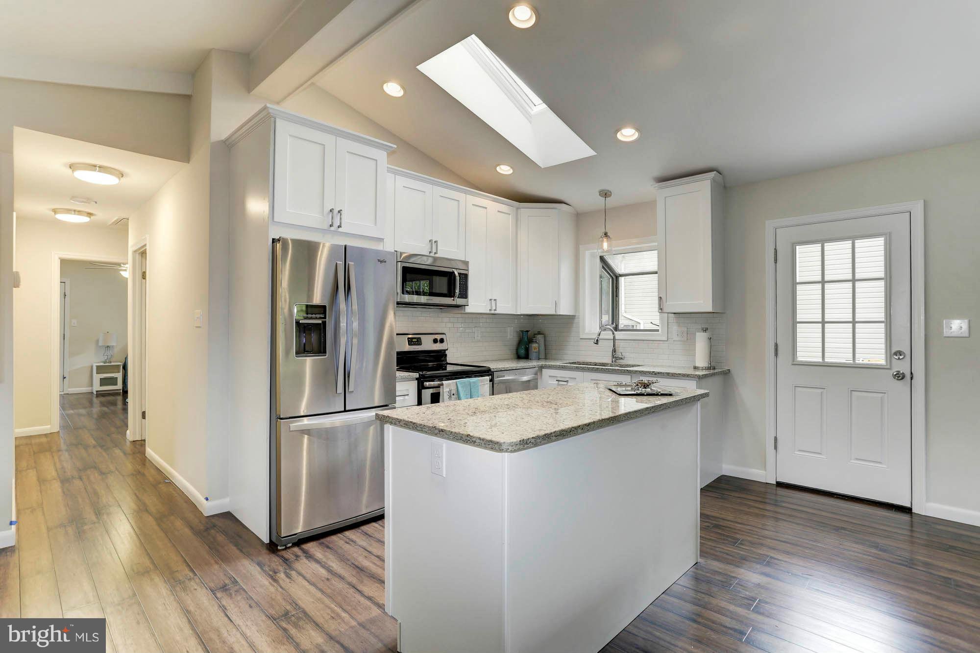 1711 Ridgely Road Edgewater, MD 21037 - Photo 4 of 22 Stainless Steele