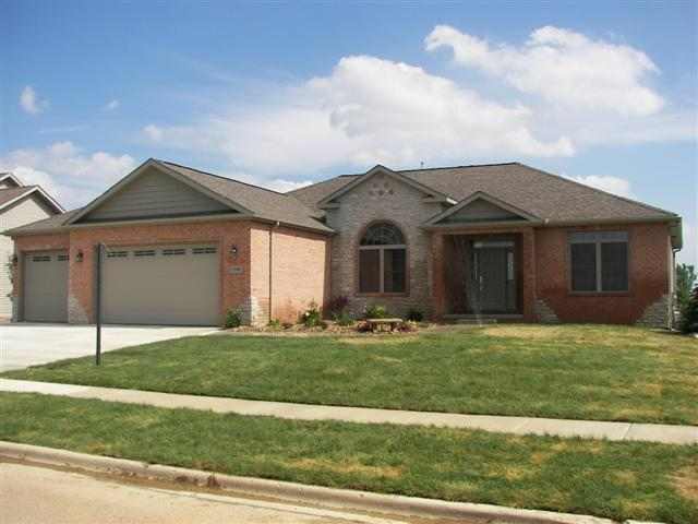 1708 Kingsbury Road Washington, IL 61571 - Photo 1 of 9 Gallery Image 1