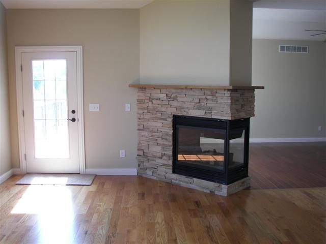 1708 Kingsbury Road Washington, IL 61571 - Photo 3 of 9 Gallery Image 3