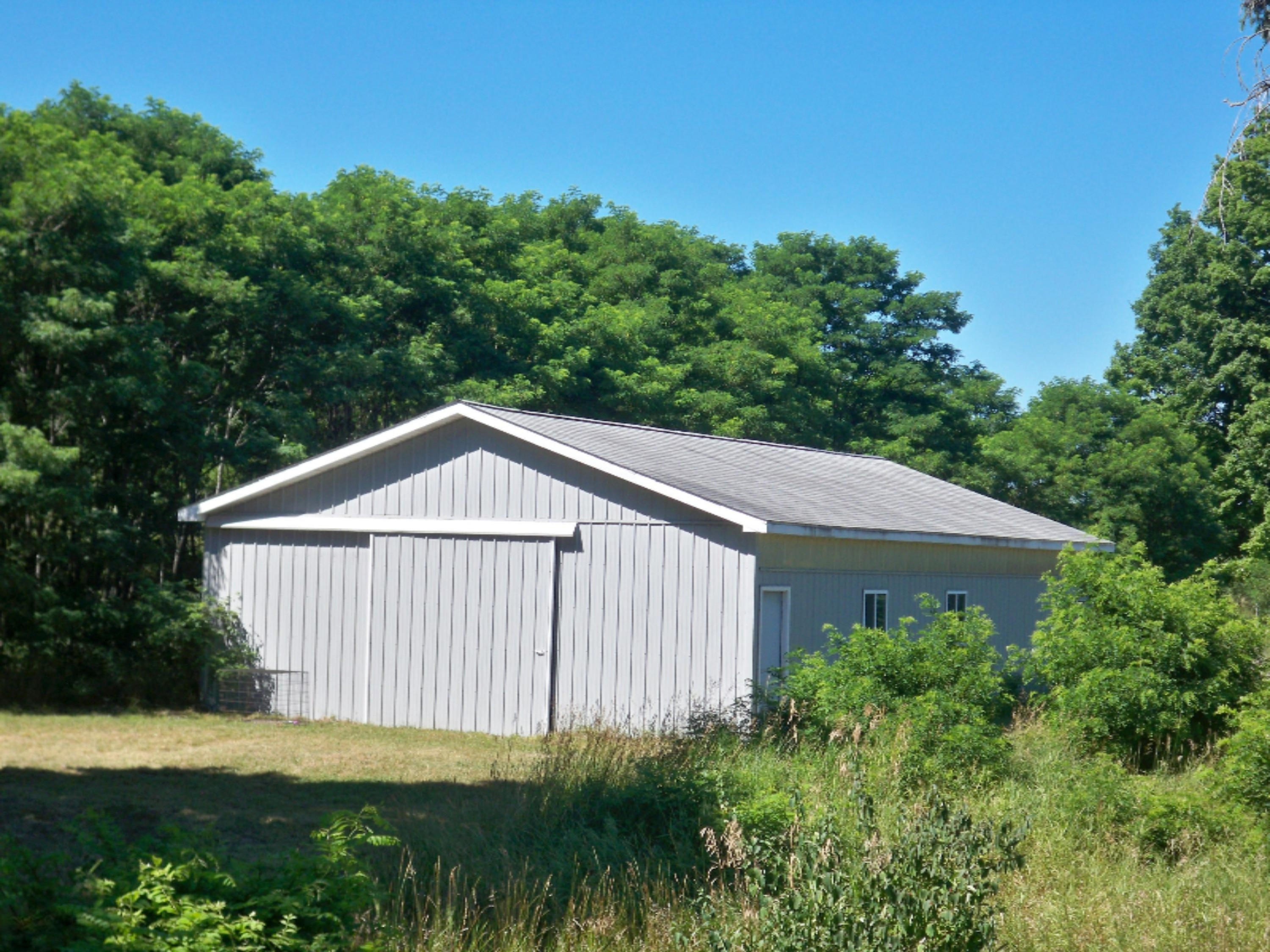 1675 South Darr Road Scottville, MI 49454 - Photo 27 of 31 pole barn