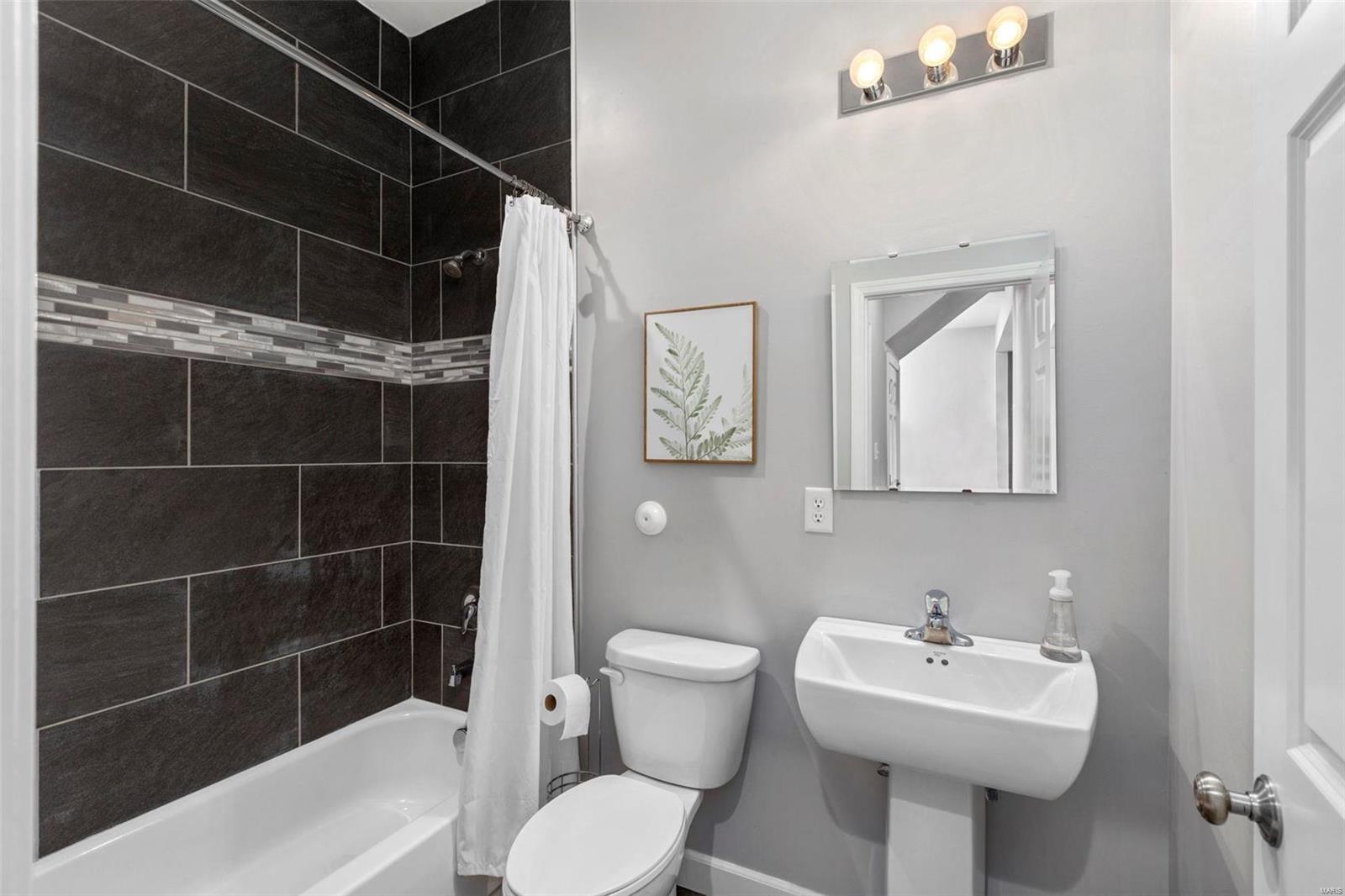 12815 West Watson Road St. Louis, MO 63127 - Photo 9 of 30 Gallery Image 9