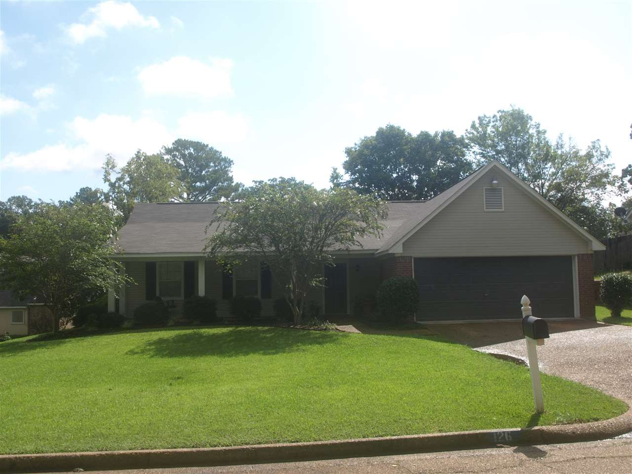 126 Scotland Road Clinton, MS 39056 - Photo 2 of 27 Photo 2