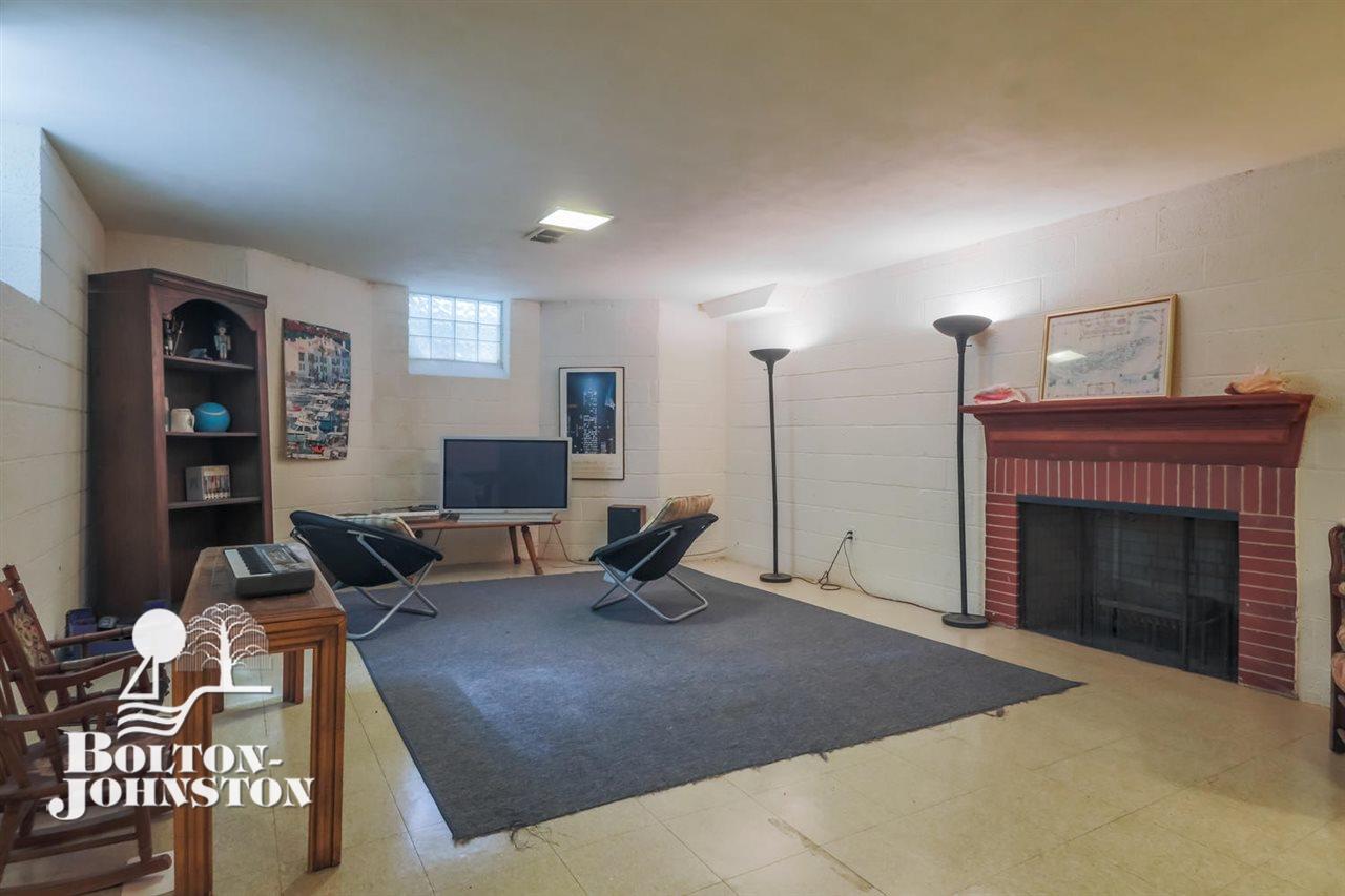 227 Lake Shore Road Grosse Pointe Farms, MI 48236 - Photo 29 of 48