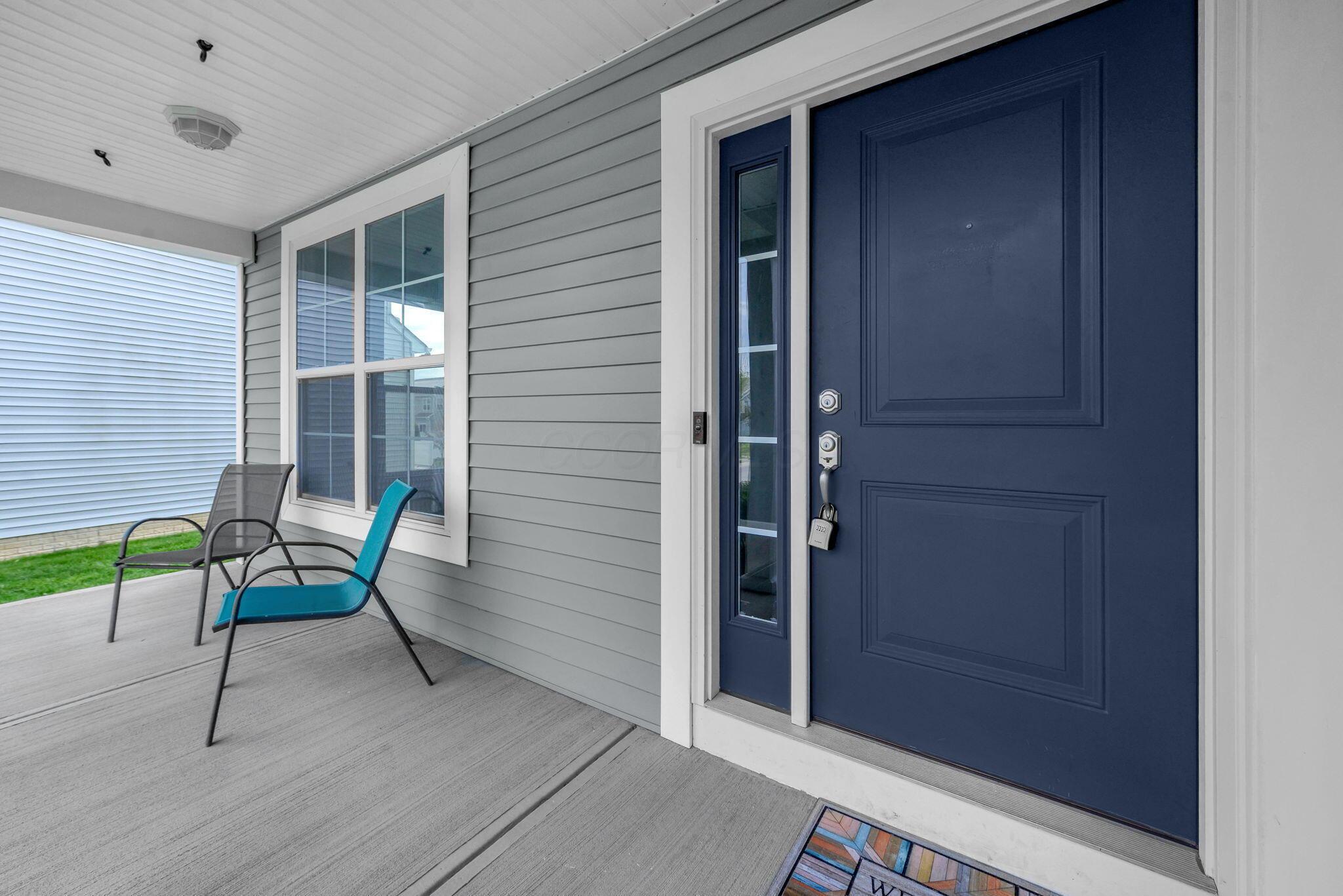 4945 Farview Road Columbus, OH 43231 - Photo 43 of 56 4945 Farview Realtor BethanyB porch