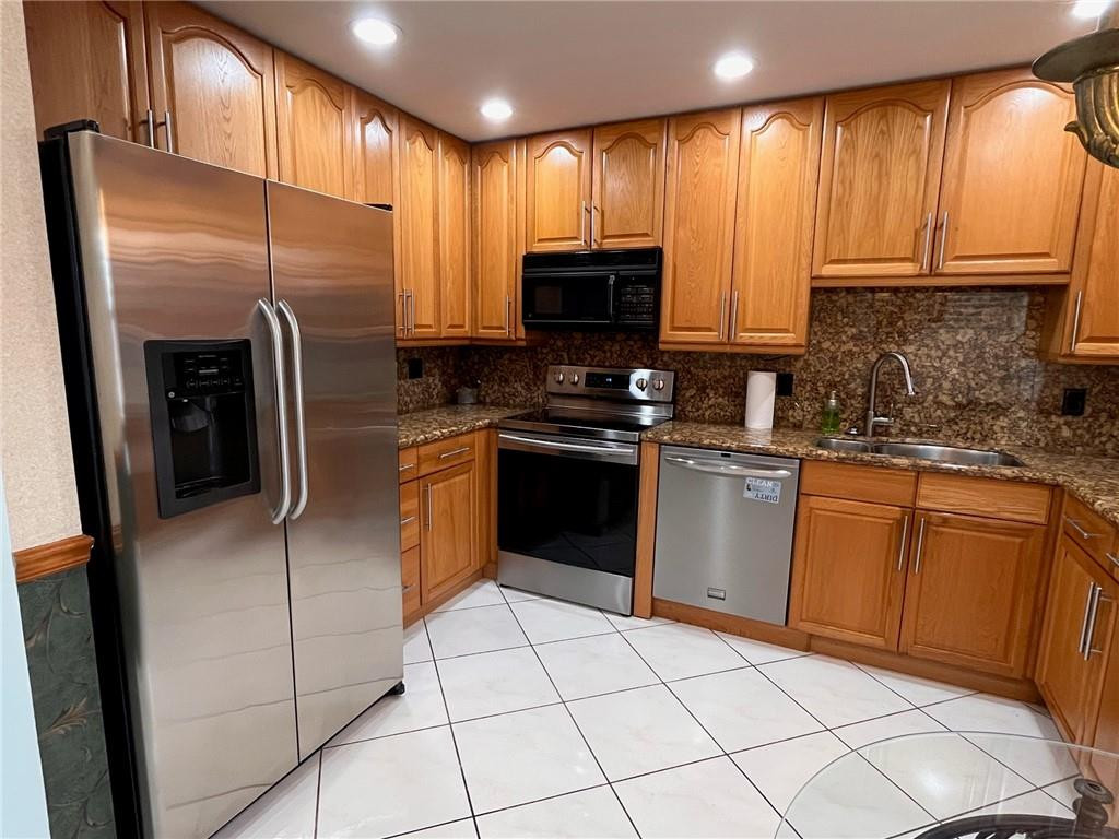 23304 Southwest 58th Avenue, Unit A Boca Raton, FL 33428 - Photo 9 of 20 Photo 9