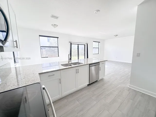 $4,500 | 244 Northeast 210th Way, Unit 244, Miami, FL 33179