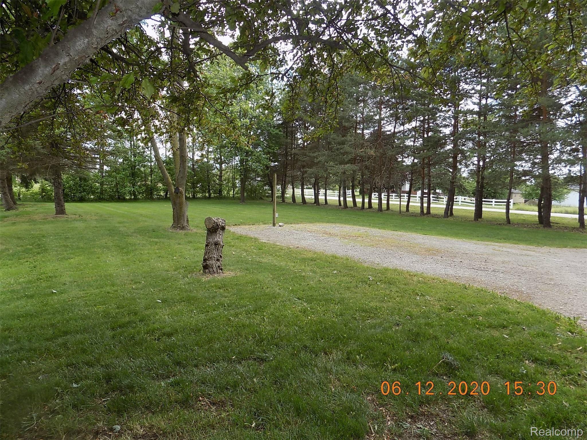 80300 Coon Creek Road Armada, MI 48005 - Photo 37 of 43 DSCN0572.JPG