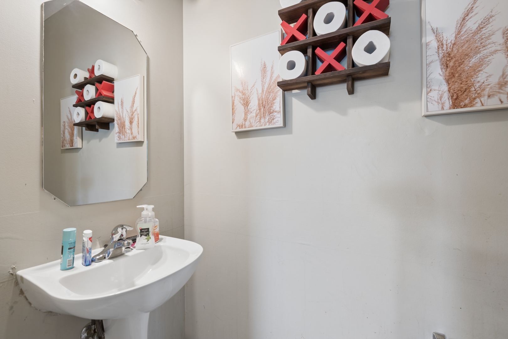 2014 Fieldstone Court Plainfield, IL 60586 - Photo 14 of 25 a bathroom with a sink and a mirror