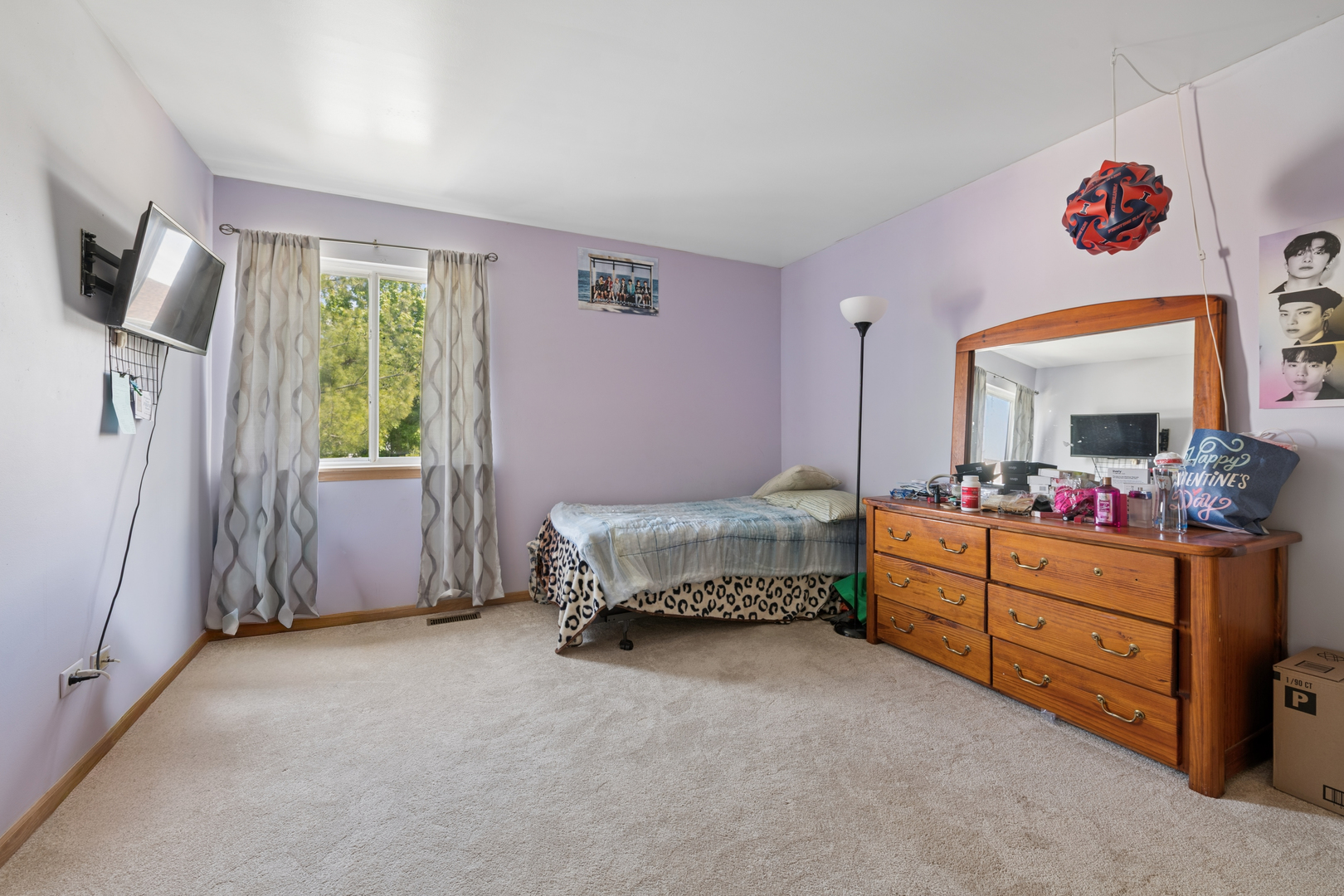 2014 Fieldstone Court Plainfield, IL 60586 - Photo 21 of 25 a bedroom with furniture and a window