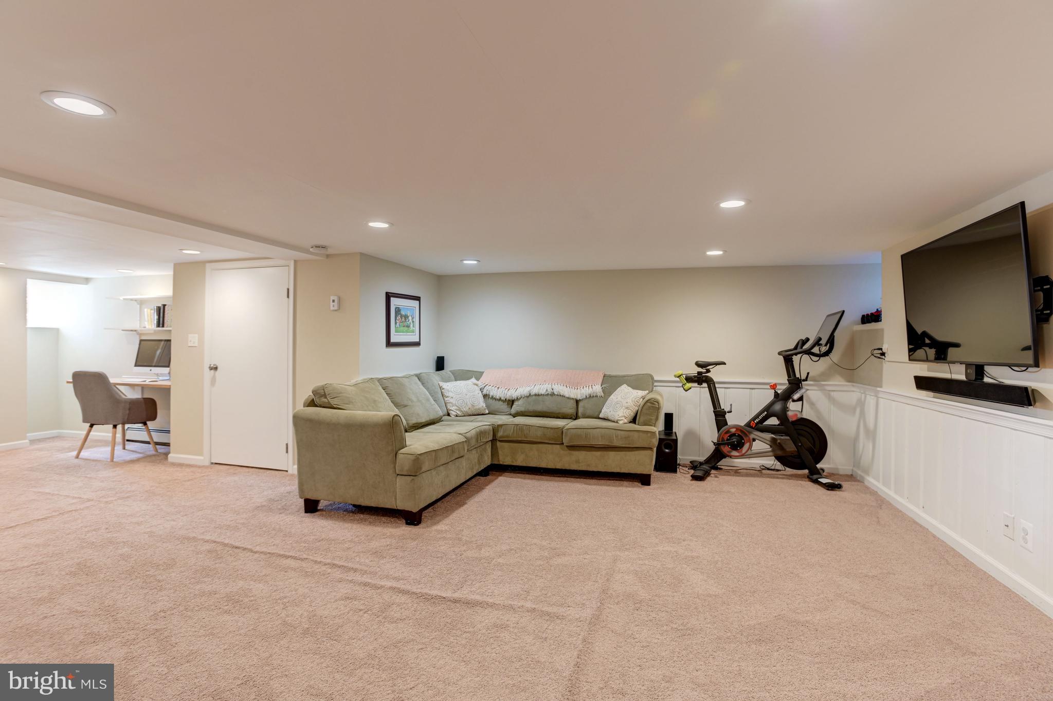315 Dunkirk Road Baltimore, MD 21212 - Photo 31 of 48 Family Room