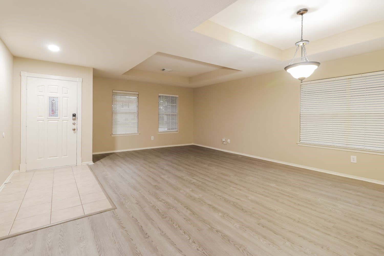 6806 Baron Gate Court Spring, TX 77379 - Photo 5 of 15