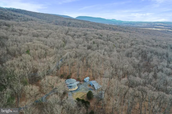 $589,000 | 308 Brush Leaf Lane, Mount Jackson, VA 22842
