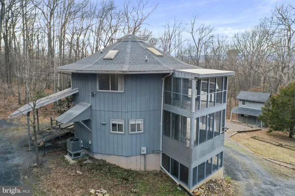 $589,000 | 308 Brush Leaf Lane, Mount Jackson, VA 22842