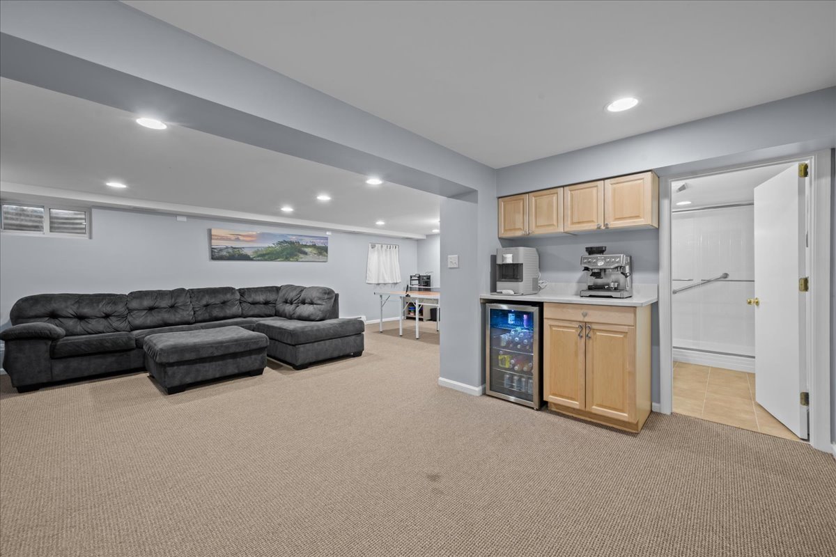 685 Wicklow Road Deerfield, IL 60015 - Photo 18 of 26 Gallery Image 18
