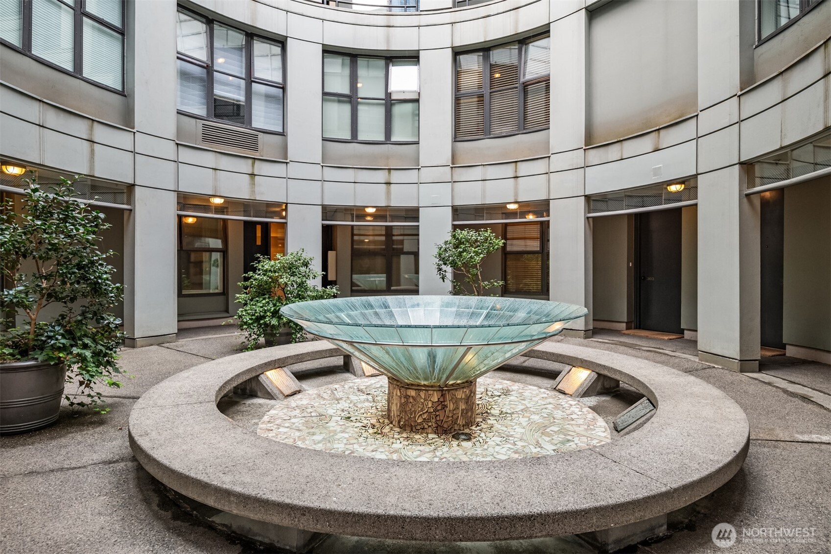 98 Union Street, Unit 810 Seattle, WA 98101 - Photo 35 of 38