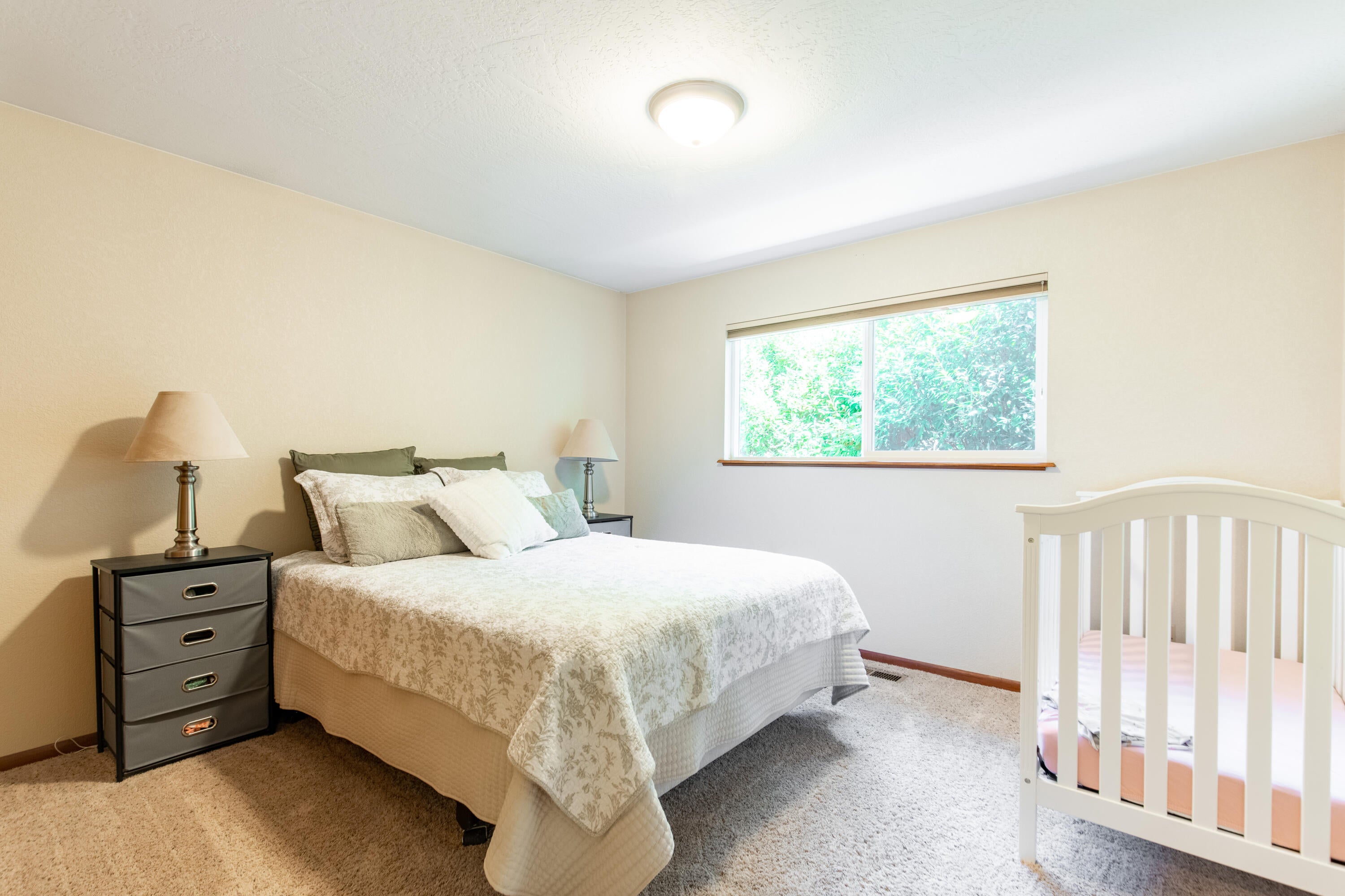 254 Summit Loop Grants Pass, OR 97527 - Photo 22 of 38 254SummitLoop-8