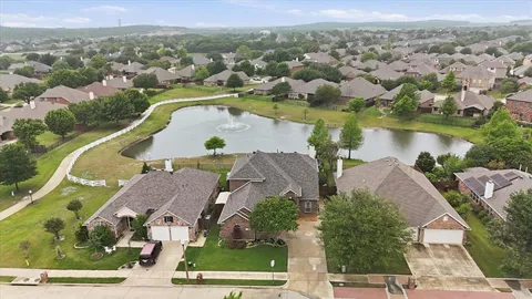 $475,000 | 9516 Lakeway Drive, Denton, TX 76226