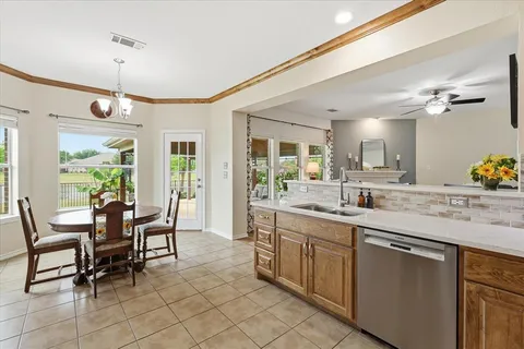 $475,000 | 9516 Lakeway Drive, Denton, TX 76226