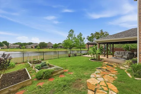 $475,000 | 9516 Lakeway Drive, Denton, TX 76226