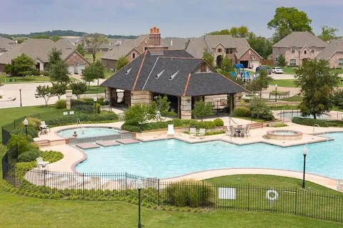 $475,000 | 9516 Lakeway Drive, Denton, TX 76226
