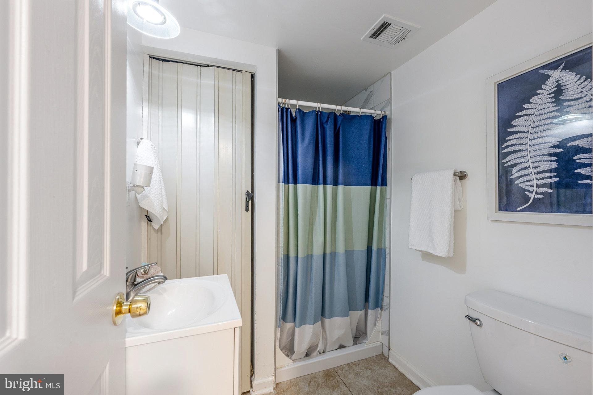 2923 Fairhill Road Fairfax, VA 22031 - Photo 46 of 63 Gallery Image 46