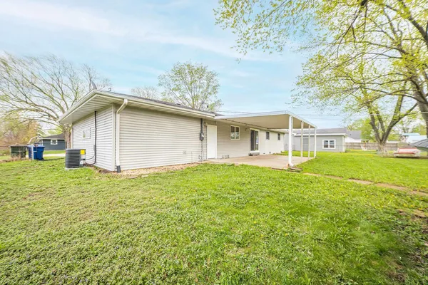 $349,900 | 307 Illini Drive, Minooka, IL 60447