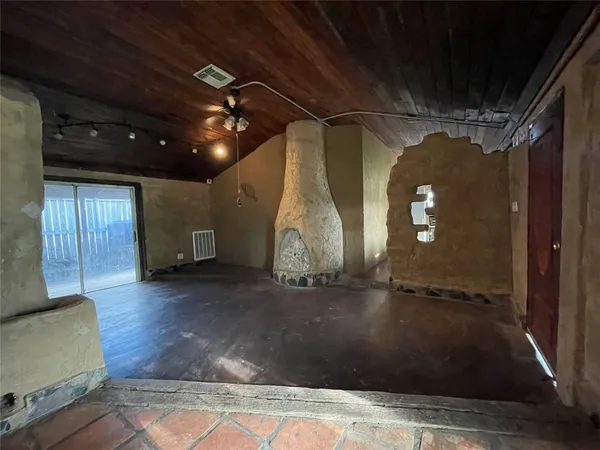 $1,400 | 4920 West 34th Street, Houston, TX 77092