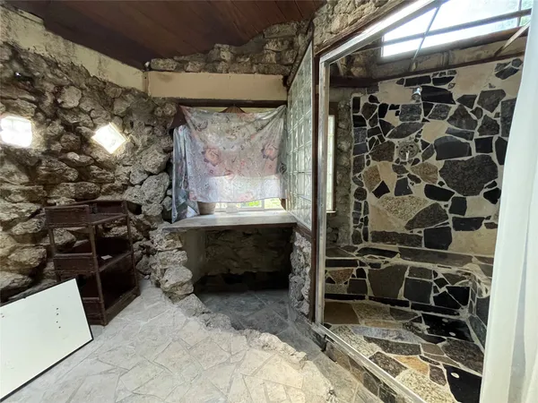 $1,400 | 4920 West 34th Street, Houston, TX 77092