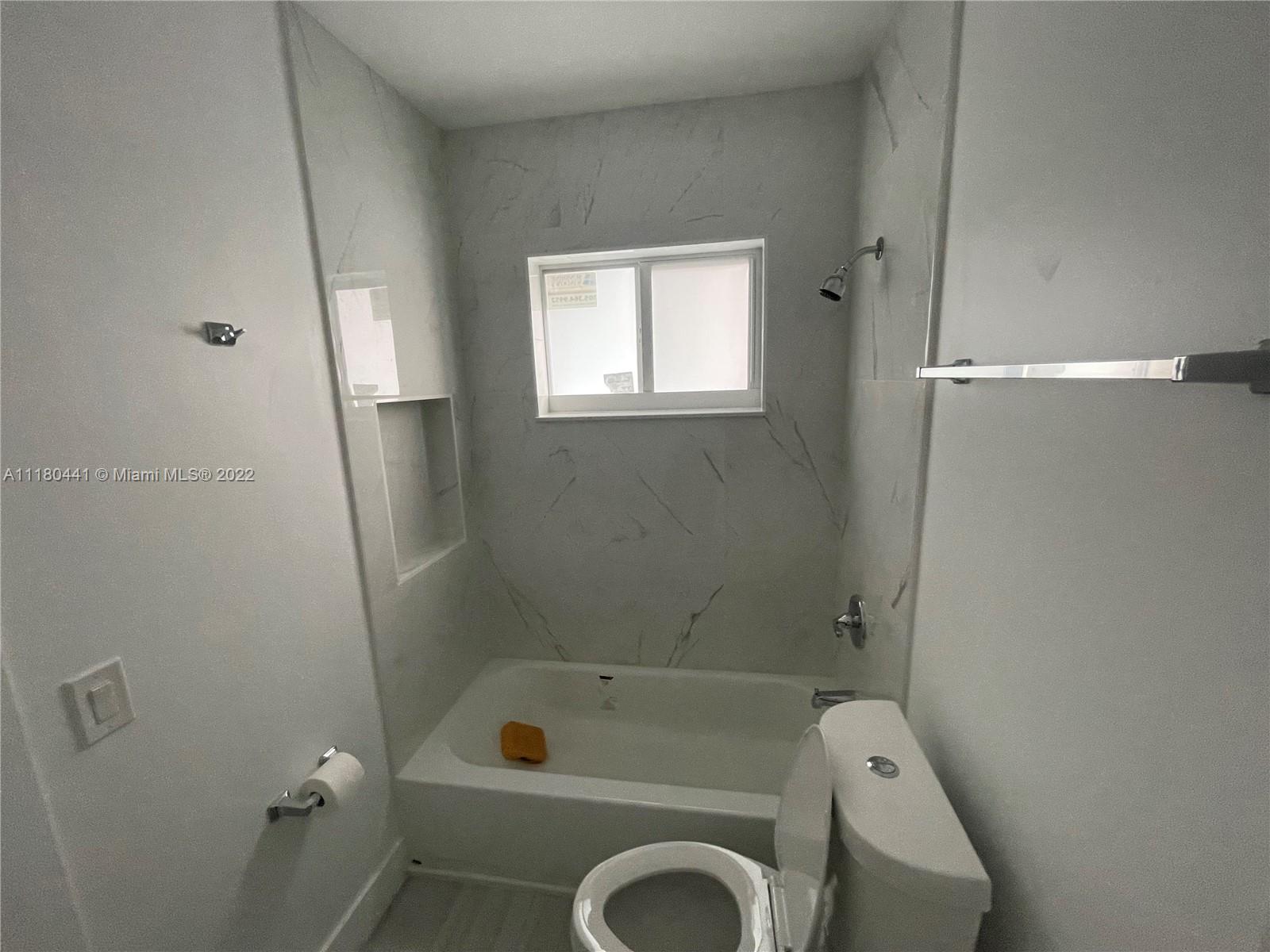 1280 West 54th Street, Unit 322B Hialeah, FL 33012 - Photo 8 of 10