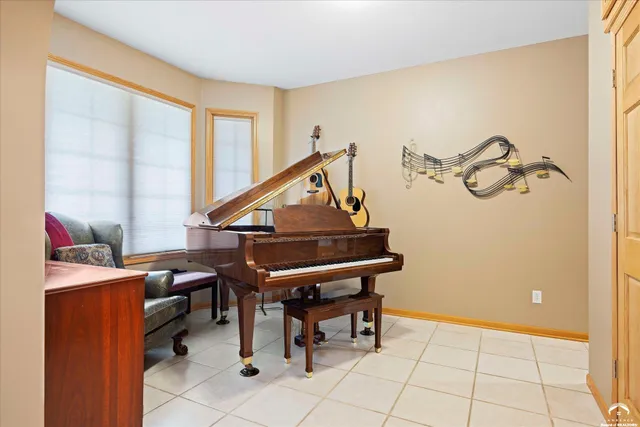 $725,000 | 5204 Foxchase Drive, Lawrence, KS 66049