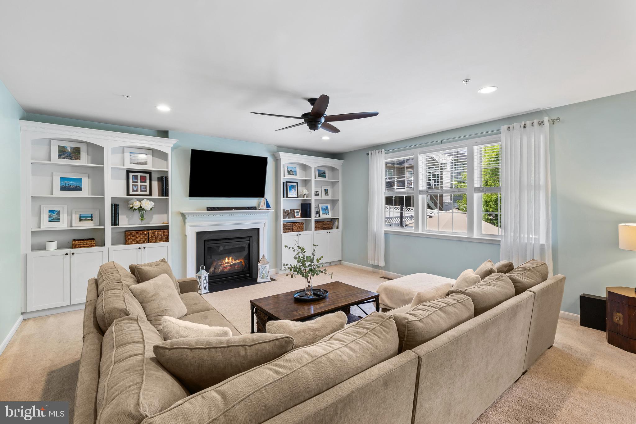 602 Laghman Court Odenton, MD 21113 - Photo 3 of 49 Family Room