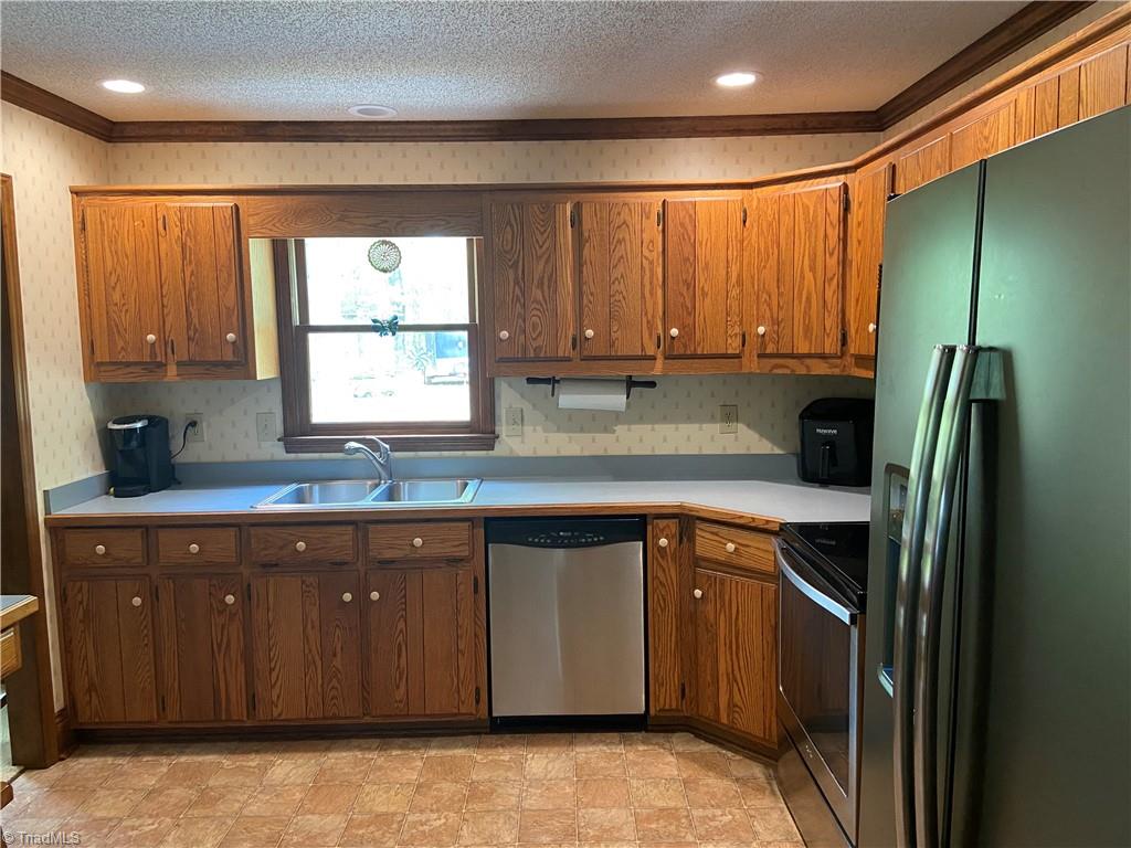 1719 Neelley Road Pleasant Garden, NC 27313 - Photo 16 of 35 Kitchen 1