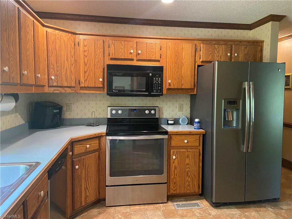 1719 Neelley Road Pleasant Garden, NC 27313 - Photo 17 of 35 Kitchen 2