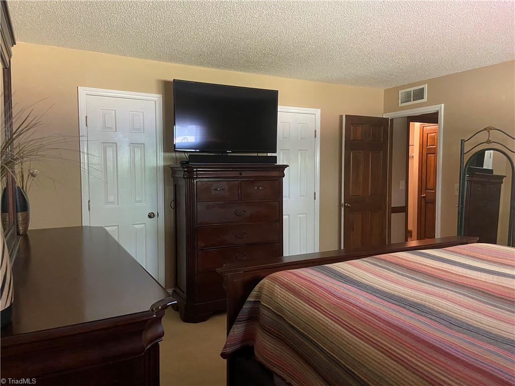 1719 Neelley Road Pleasant Garden, NC 27313 - Photo 5 of 35 Owners Suite