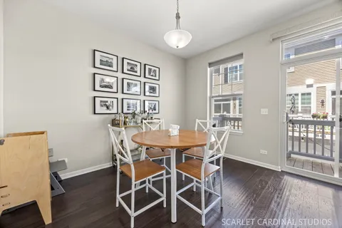 $500,000 | 840 Center Street, Des Plaines, IL 60016