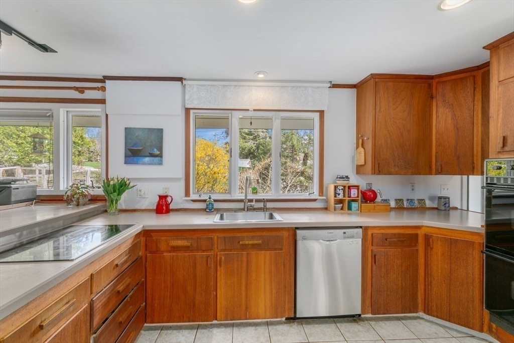 23 Alden Road Andover, MA 01810 - Photo 15 of 35